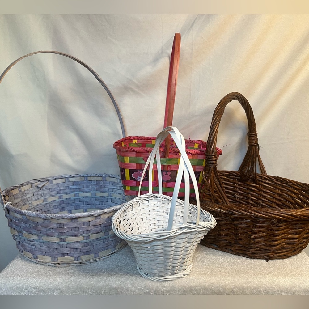 EUC Bundle of 4 baskets various sizes and colors